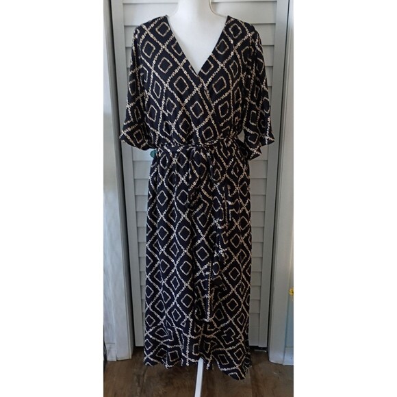 Torrid 2 Plus Size Maxi Georgette Surplice Hi Low Belt Dress Black Floral 2X NEW - Picture 8 of 10